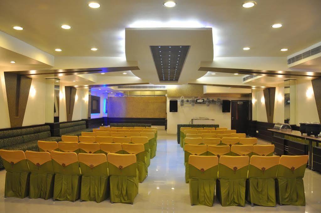 Hotel Silver Stone Ludhiana Luaran gambar