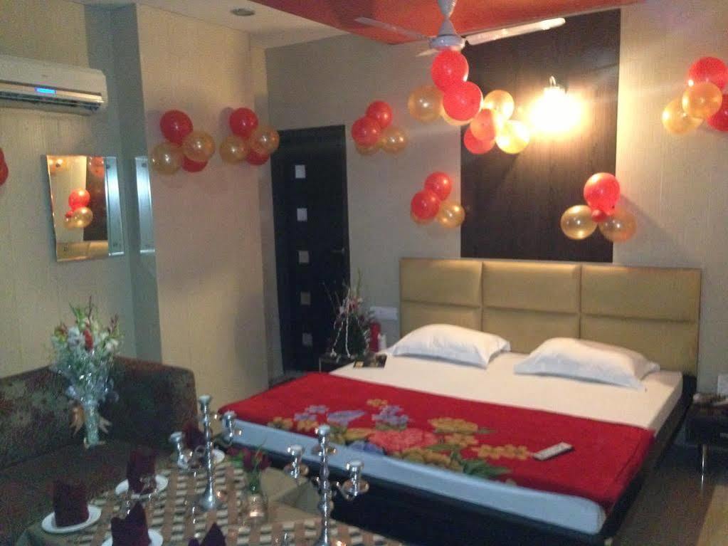 Hotel Silver Stone Ludhiana Luaran gambar